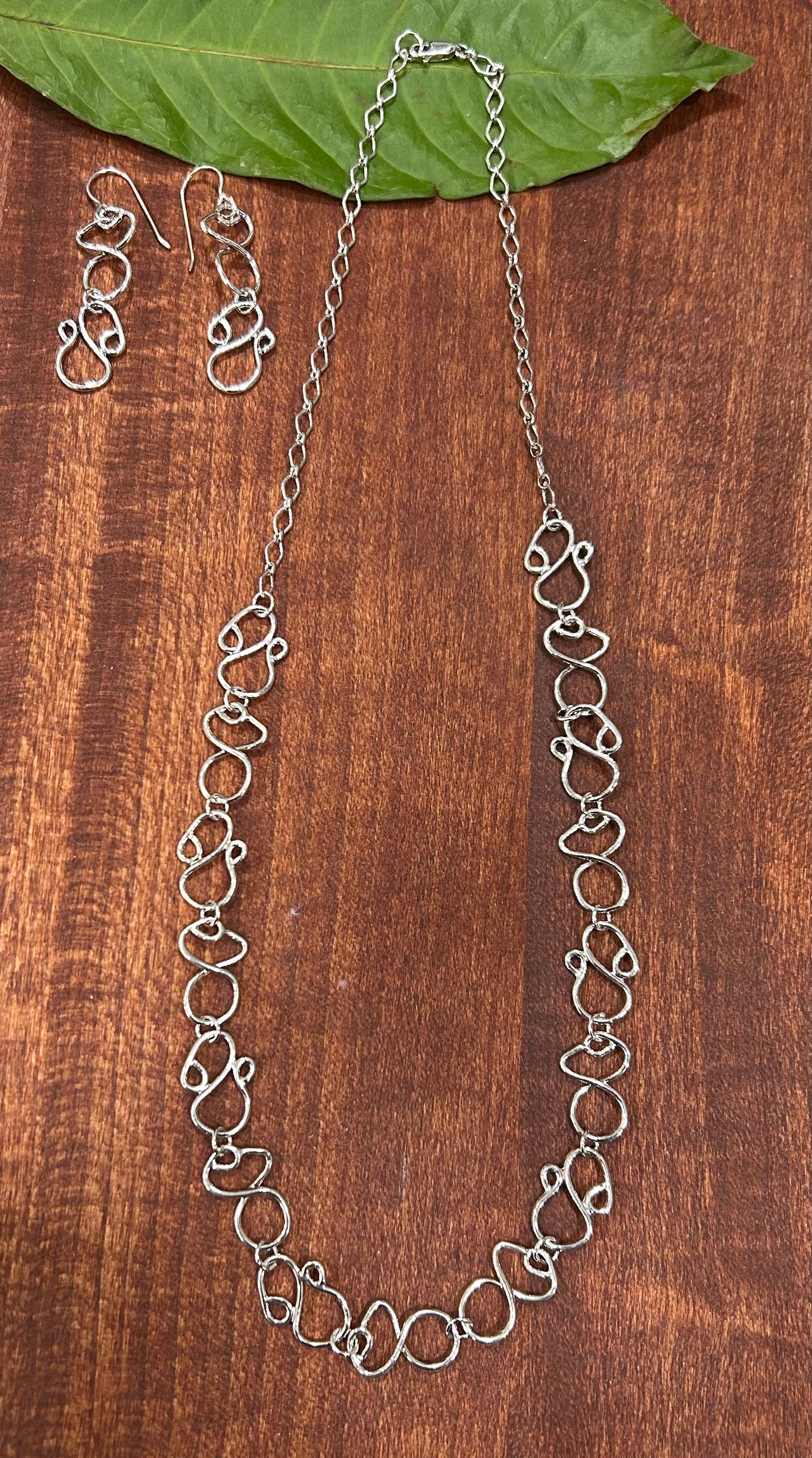 Small Infinity Necklace Set