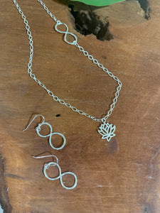 Lotus Infinity Necklace Set