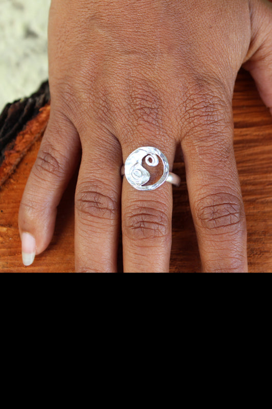 Yin and Yang Ring