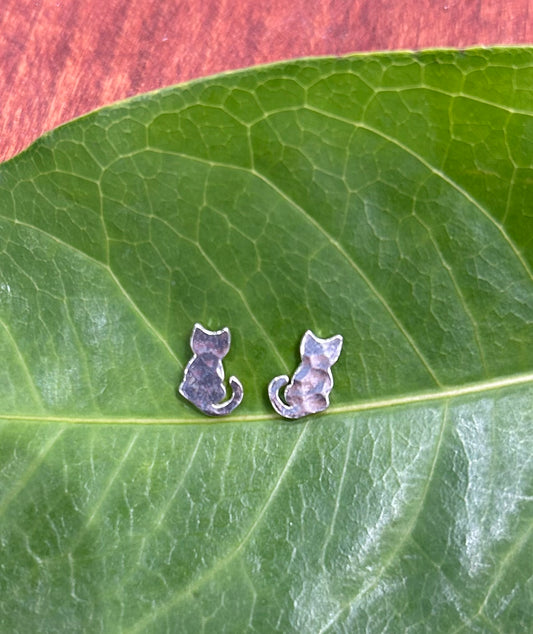 Cat Studs