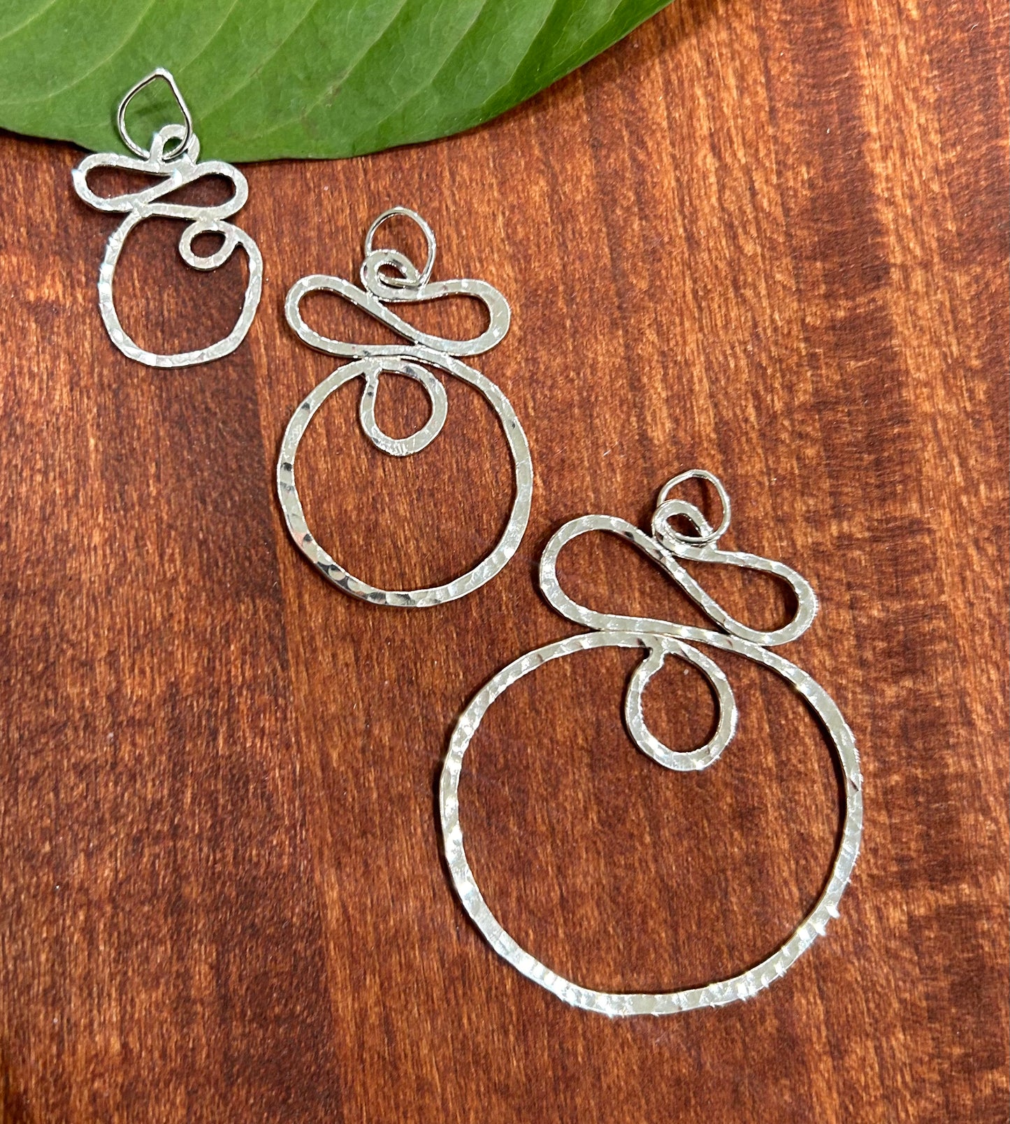Twist & Turn Pendant