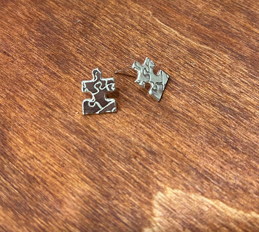 Puzzle Piece Studs