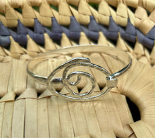 Load image into Gallery viewer, Looking Eye Bracelet
