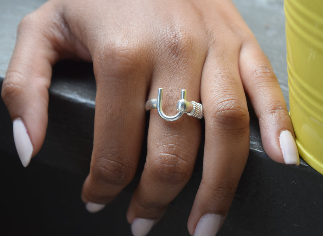 Crucian Hook Lady Ring