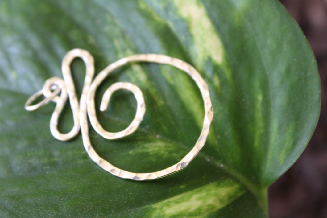 Twist & Turn Pendant