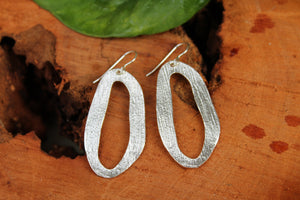 T's Oval Earrings