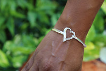 Load image into Gallery viewer, Heart With Flower Bracelet
