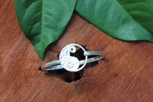 Load image into Gallery viewer, Yin and Yang Bracelet
