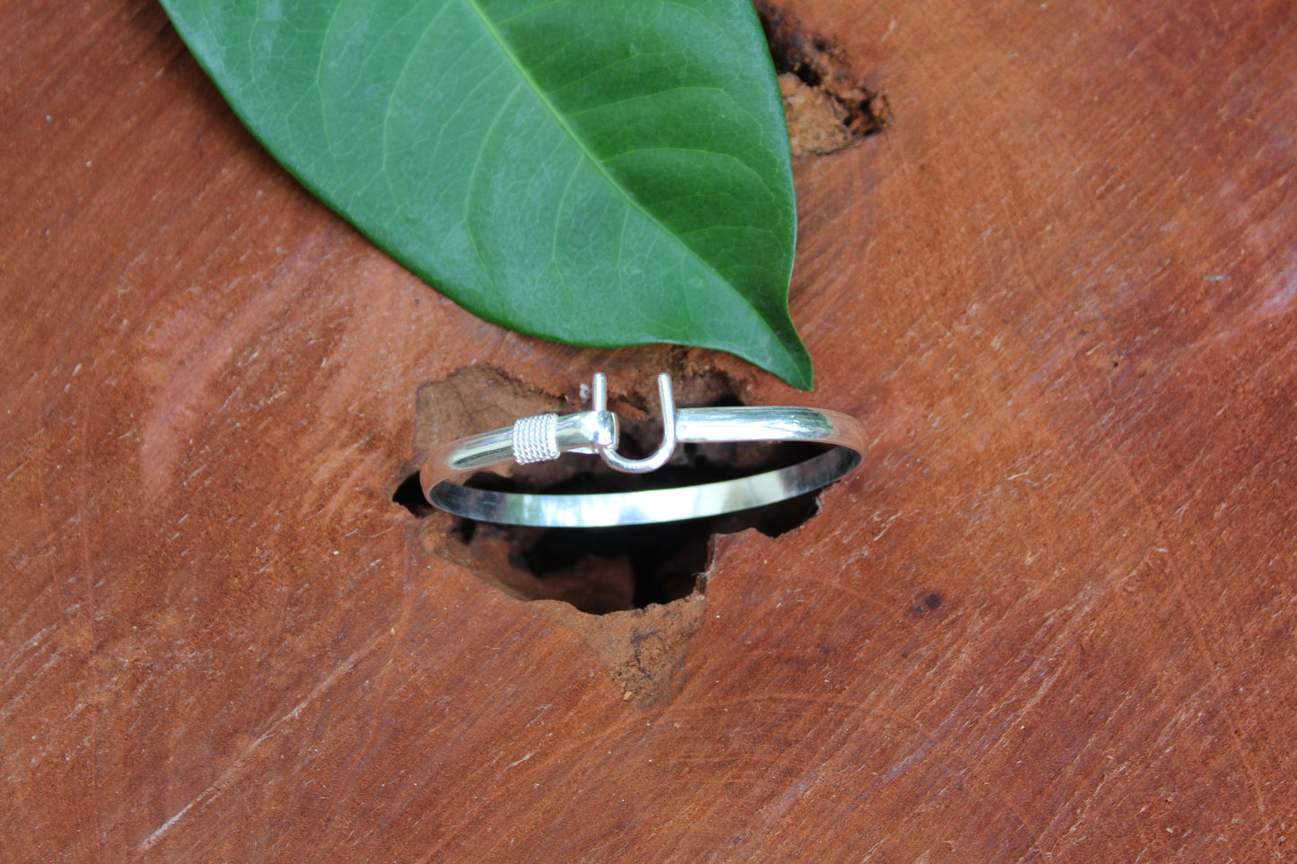 5mm Crucian Hook Bracelet