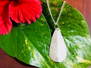 LeafRound Hammer  Pendant
