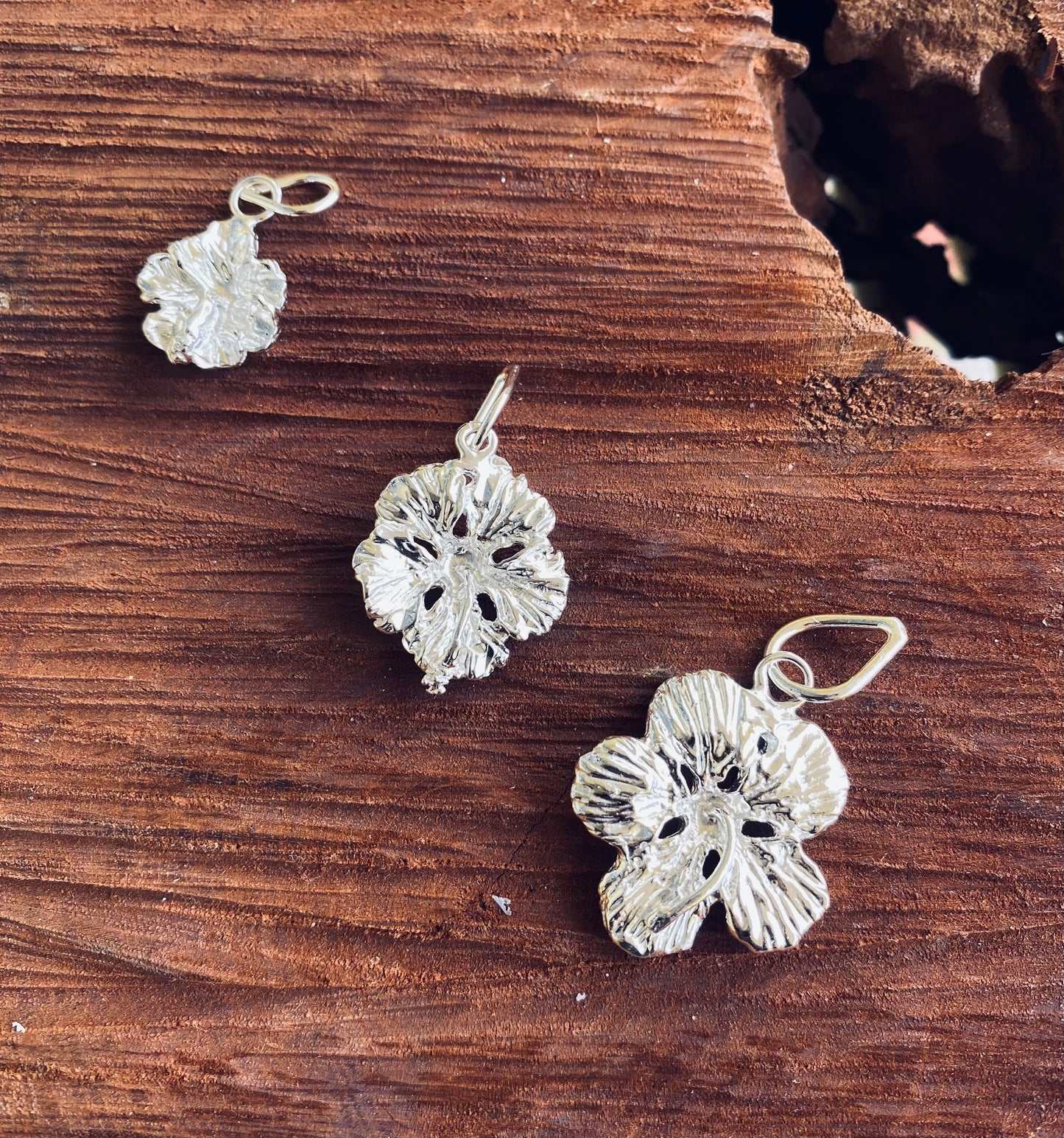 Hibiscus Pendant/Charm