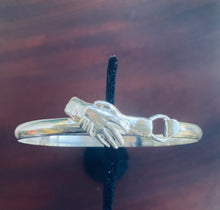 Load image into Gallery viewer, Friendship Hands Bracelet
