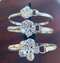 Load image into Gallery viewer, Hibiscus Bracelet
